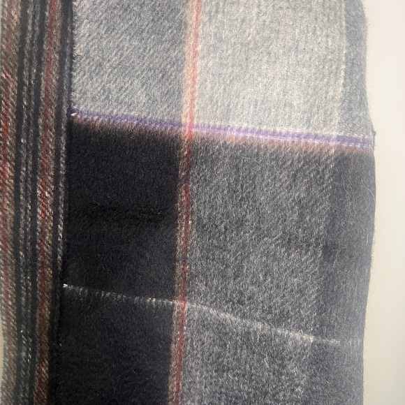 Cashmere Refined Gray and Purple Luxurious Wide/Long Scarf - Picture 8 of 13